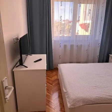 Lux Apartment Vivo Mall Baia Mare Exterior photo