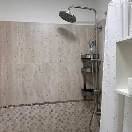 Lux Apartment Vivo Mall Baia Mare Exterior photo