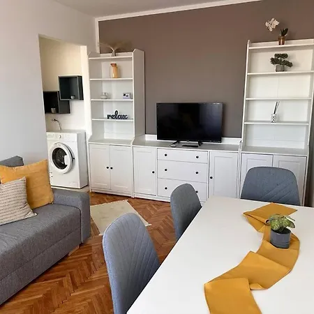 Lux Apartment Vivo Mall Baia Mare Exterior photo