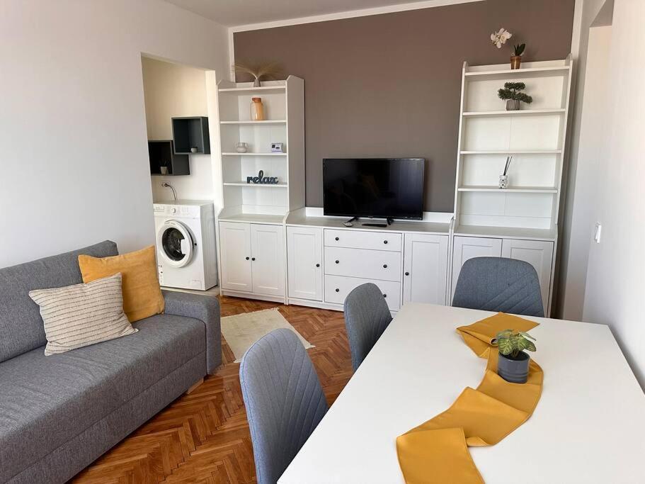 Apartment Lux Vivo Mall